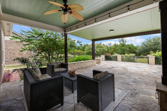 402 Old Blue Mountain LN, Georgetown, TX 78633