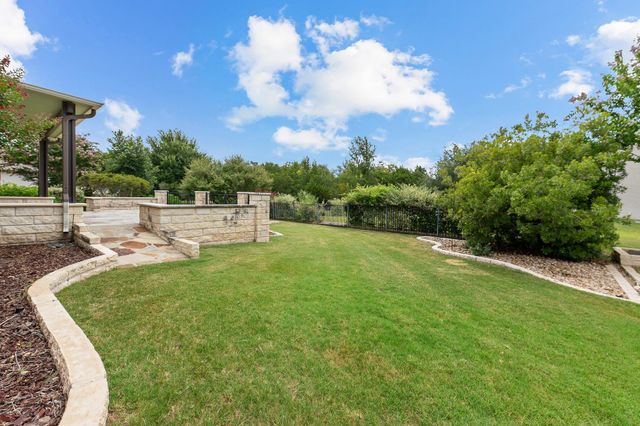 402 Old Blue Mountain LN, Georgetown, TX 78633