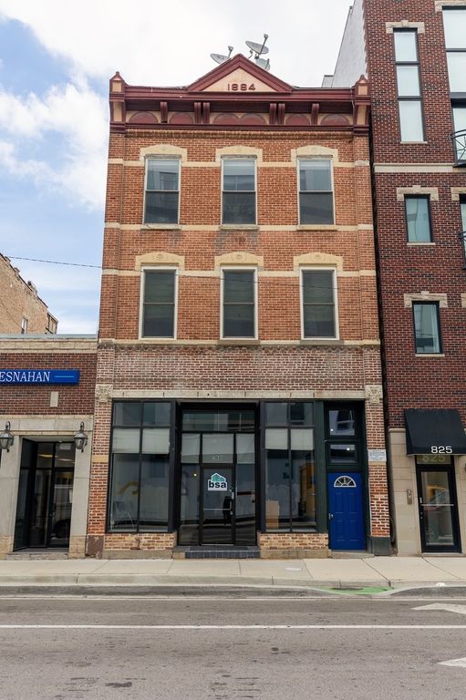 827 N Milwaukee Avenue, Chicago, IL 60642