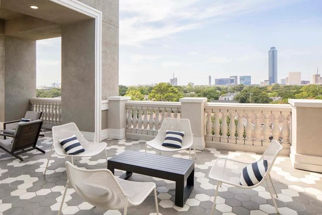 3939 W Alabama Street 2-610, Houston, TX 77027