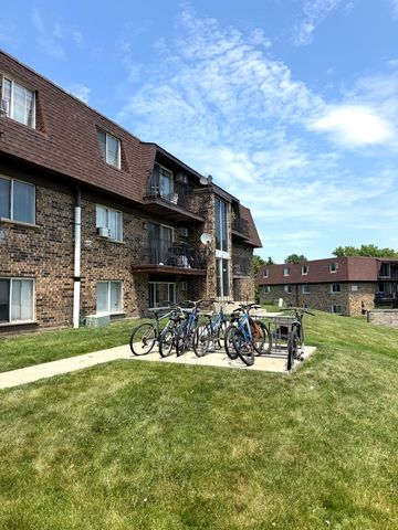 2500 Mark Thomas Lane 5B, Hanover Park, IL 60133