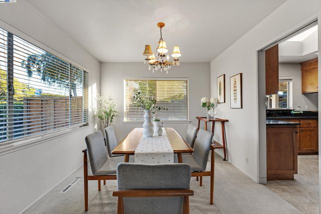 41506 Chadbourne Dr, Fremont, CA 94539