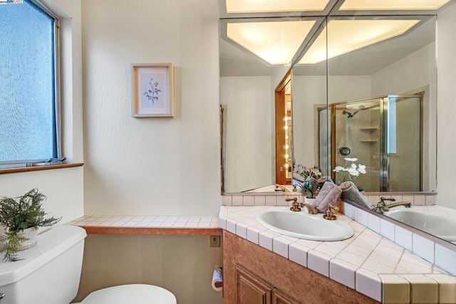 41506 Chadbourne Dr, Fremont, CA 94539