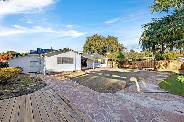 41506 Chadbourne Dr, Fremont, CA 94539