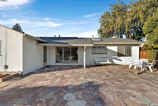 41506 Chadbourne Dr, Fremont, CA 94539