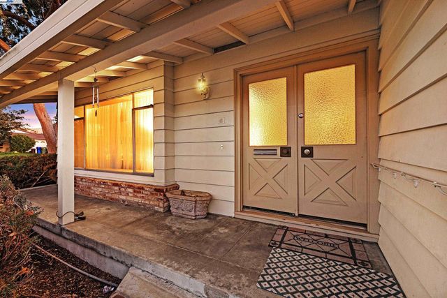 41506 Chadbourne Dr, Fremont, CA 94539