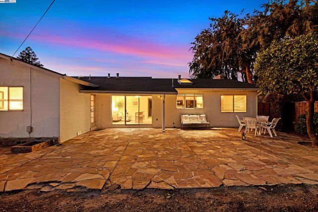 41506 Chadbourne Dr, Fremont, CA 94539