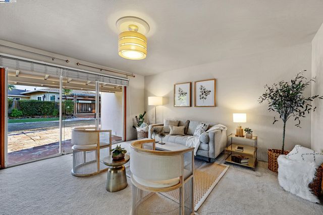 41506 Chadbourne Dr, Fremont, CA 94539