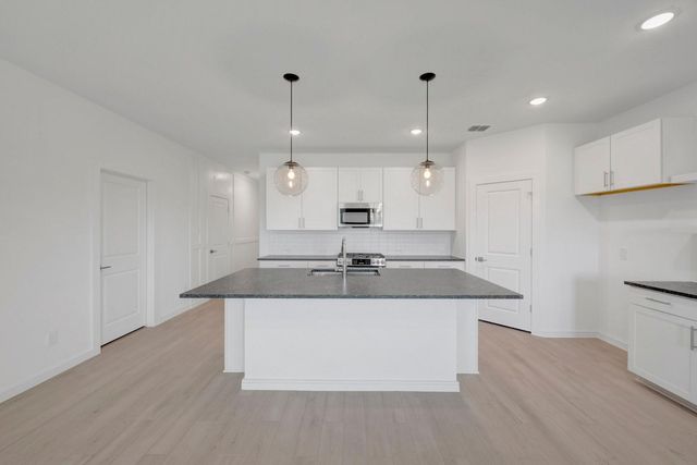 7811 Jasper Meadows Way, Angleton, TX 77515