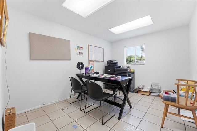 2530 Hyperion, Los Angeles, CA 90027