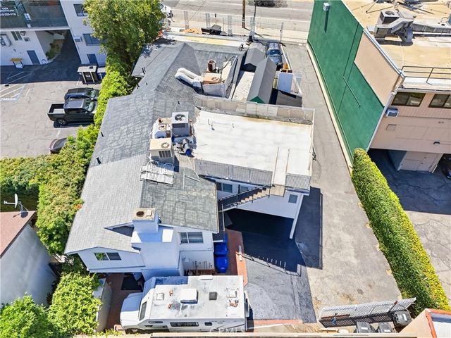 2530 Hyperion, Los Angeles, CA 90027