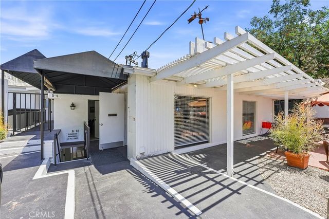 2530 Hyperion, Los Angeles, CA 90027