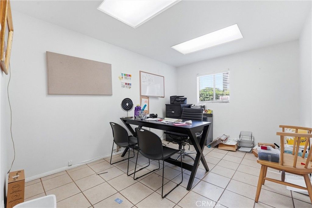 Image 11 of property listing at 2530 Hyperion, Los Angeles, CA 90027