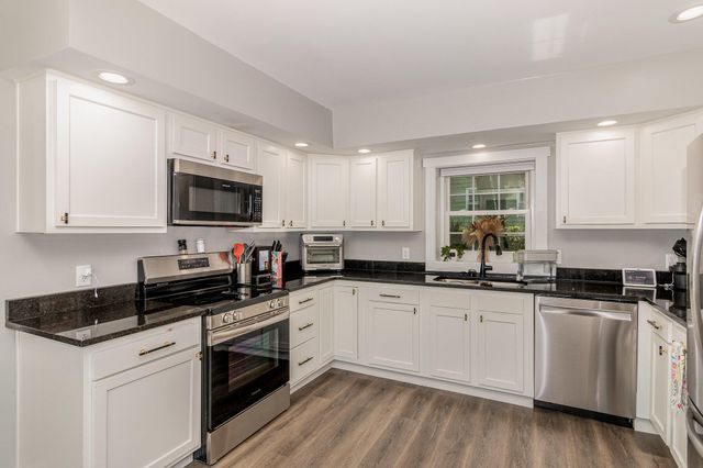 8 Carneal Street, Ludlow, KY 41016