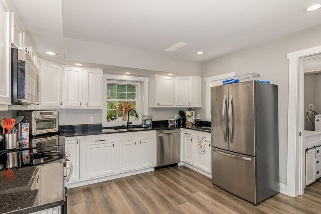 8 Carneal Street, Ludlow, KY 41016