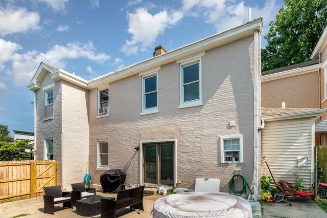 8 Carneal Street, Ludlow, KY 41016