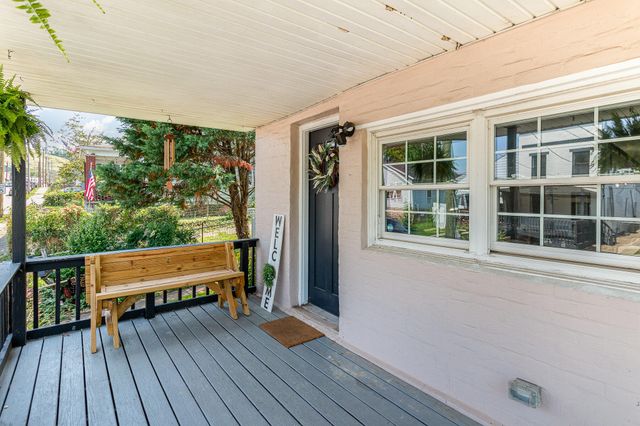 8 Carneal Street, Ludlow, KY 41016