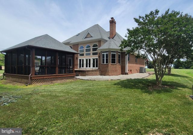 257 CHURCH POINT LN, Colonial Beach, VA 22443