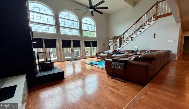 257 CHURCH POINT LN, Colonial Beach, VA 22443