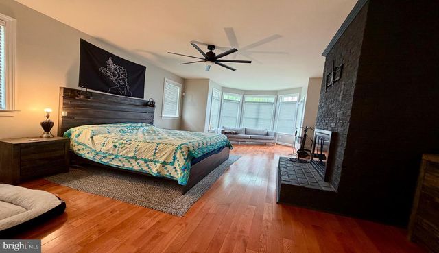 257 CHURCH POINT LN, Colonial Beach, VA 22443