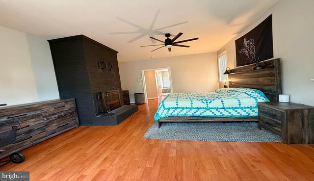 257 CHURCH POINT LN, Colonial Beach, VA 22443