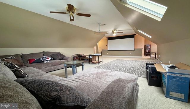 257 CHURCH POINT LN, Colonial Beach, VA 22443