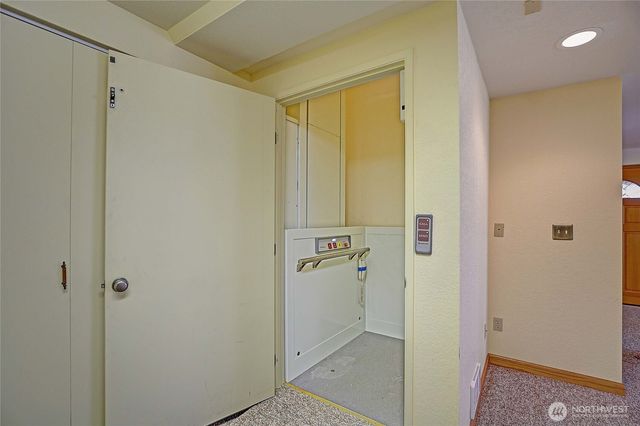 2891 Viewmont Place, Camano Island, WA 98282