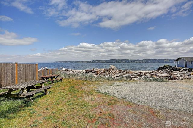 2891 Viewmont Place, Camano Island, WA 98282