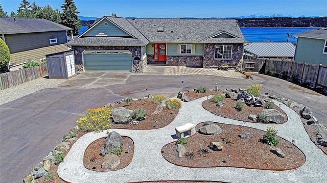 2891 Viewmont Place, Camano Island, WA 98282