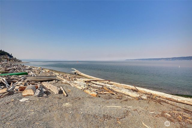 2891 Viewmont Place, Camano Island, WA 98282
