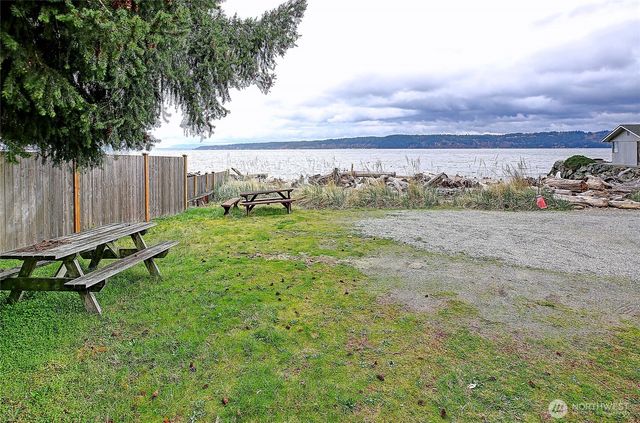 2891 Viewmont Place, Camano Island, WA 98282