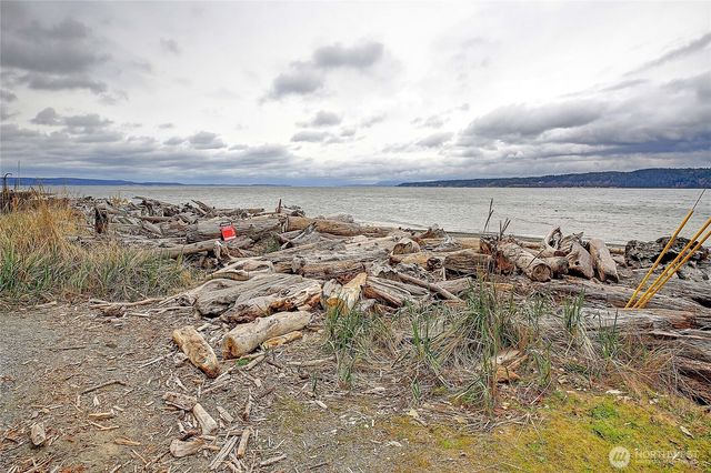 2891 Viewmont Place, Camano Island, WA 98282
