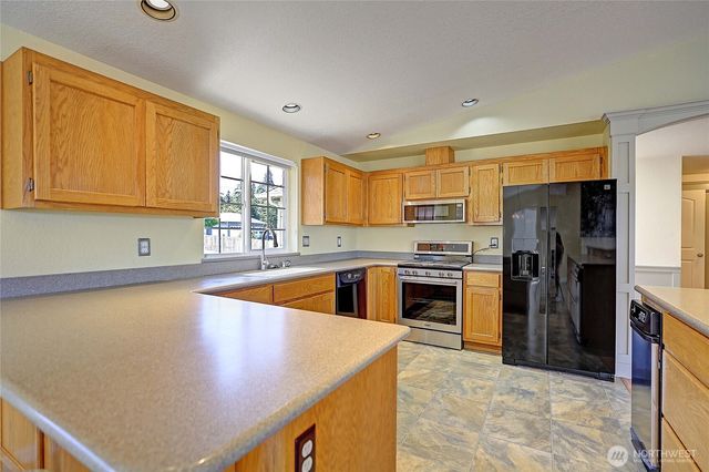 2891 Viewmont Place, Camano Island, WA 98282