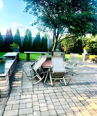23131 S Volbrecht Road, Crete, IL 60417