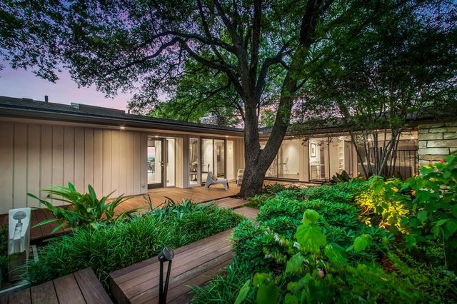1407 Wild Cat HOLW, West Lake Hills, TX 78746