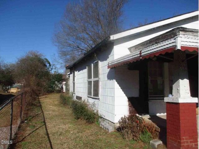 611 N Wilson Avenue, Dunn, NC 28334