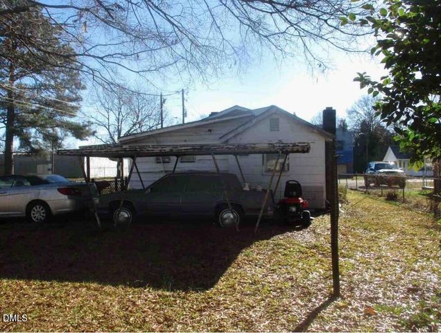 611 N Wilson Avenue, Dunn, NC 28334