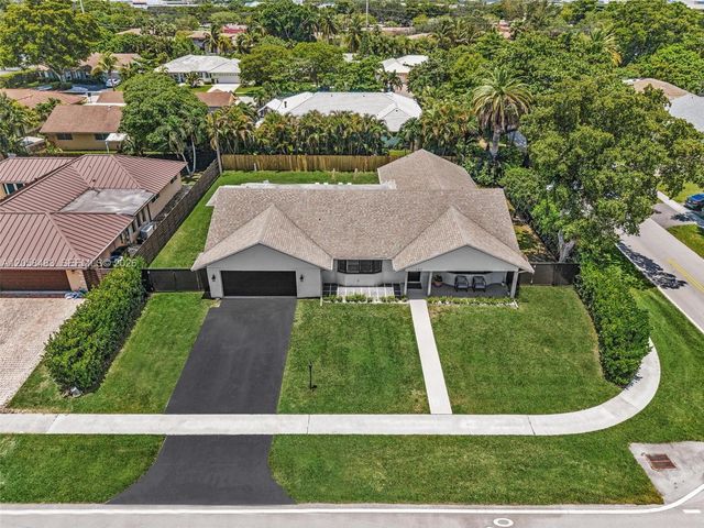 101 El Dorado Parkway, Plantation, FL 33317