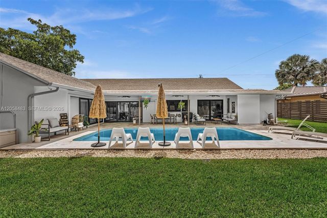 101 El Dorado Parkway, Plantation, FL 33317