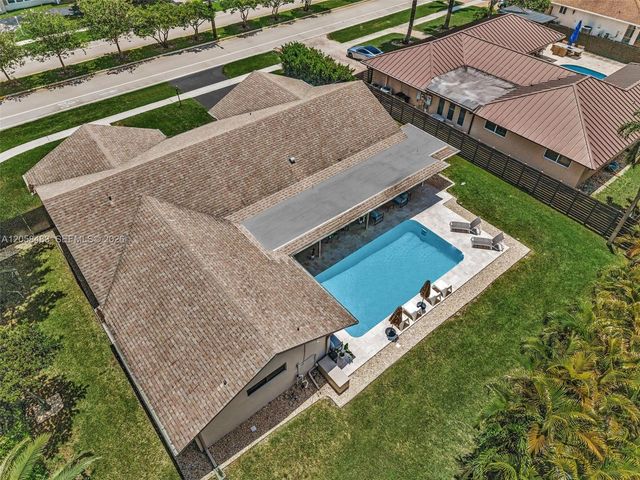 101 El Dorado Parkway, Plantation, FL 33317