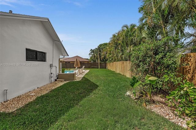 101 El Dorado Parkway, Plantation, FL 33317