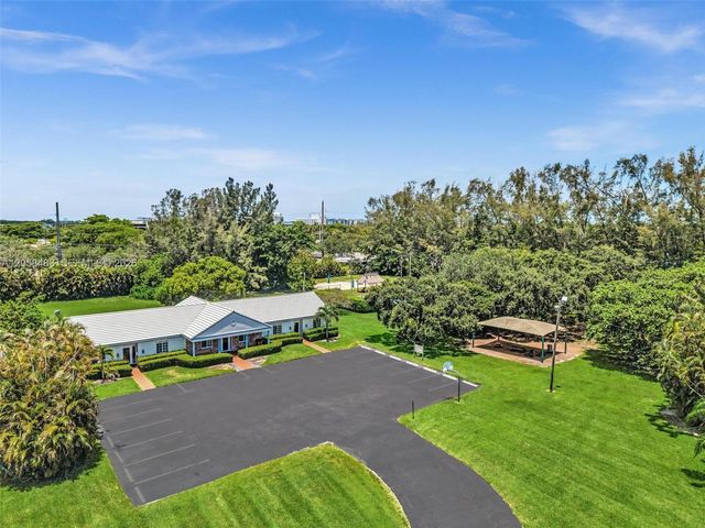 101 El Dorado Parkway, Plantation, FL 33317
