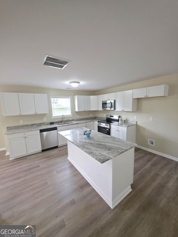 149 Charlotte Drive, Statham, GA 30666