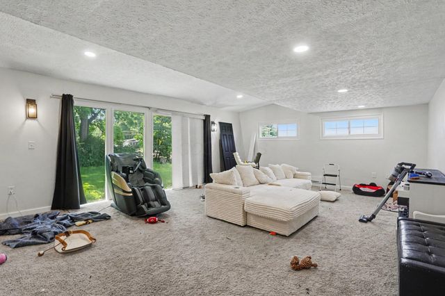 1664 Zettler Road, Columbus, OH 43227
