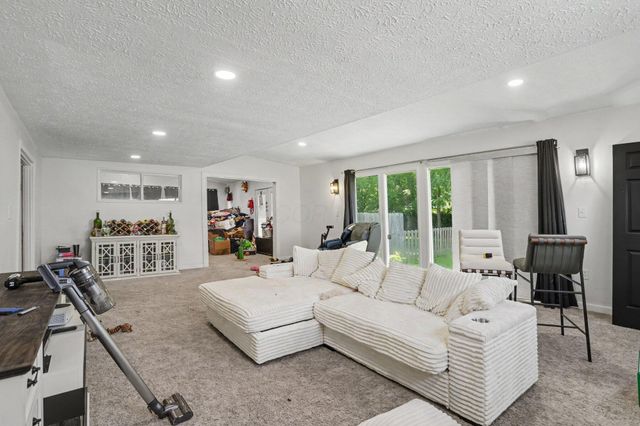 1664 Zettler Road, Columbus, OH 43227