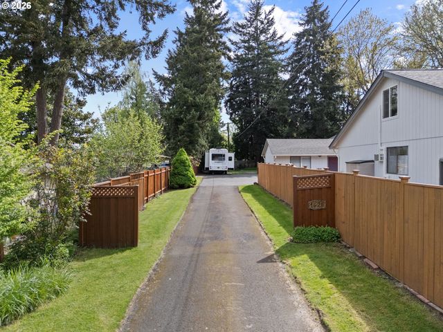 4620 Sw 177TH Ave, Beaverton, OR 97078