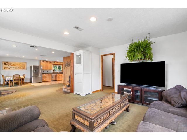 4620 Sw 177TH Ave, Beaverton, OR 97078