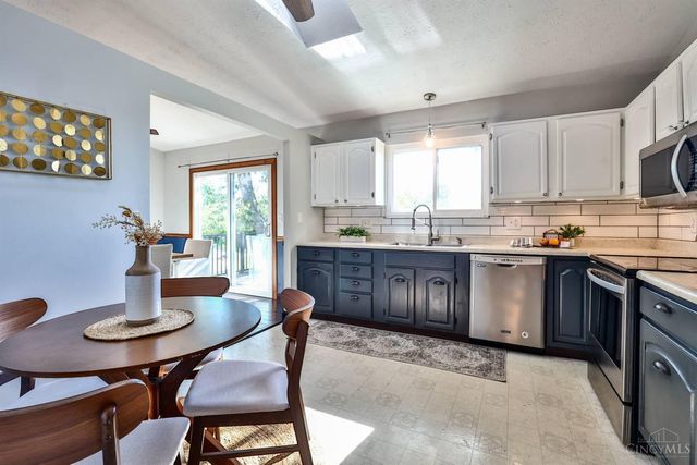 7712 E Whitehall Circle, West Chester, OH 45069