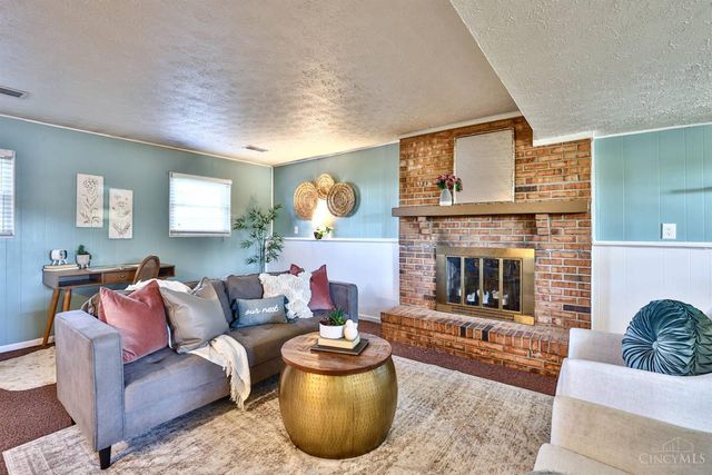 7712 E Whitehall Circle, West Chester, OH 45069