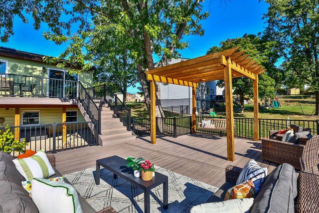 7712 E Whitehall Circle, West Chester, OH 45069